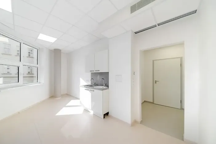 Pronájem ordinace, Praha - Libeň, Chlumčanského, 21 m2