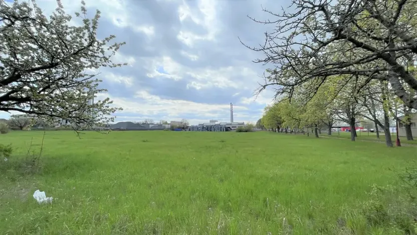 Prodej komerčního pozemku, Louny, Postoloprtská, 31500 m2