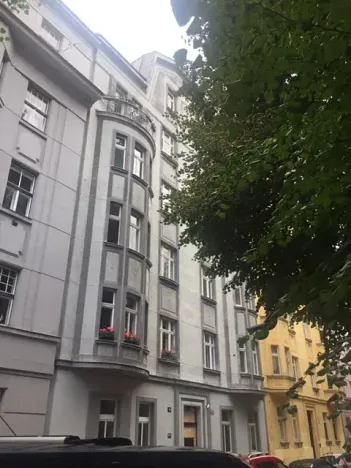 Pronájem bytu 2+kk, Praha - Vršovice, Madridská, 45 m2