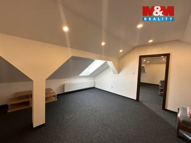 Pronájem bytu 3+1, Světlá nad Sázavou, Nádražní, 143 m2