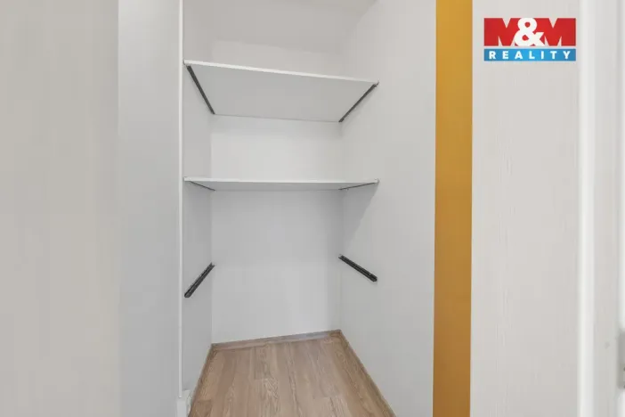 Pronájem bytu 3+1, Děčín - Děčín IX-Bynov, Sokolská, 67 m2