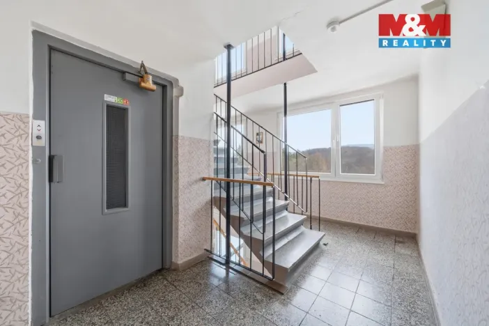 Prodej bytu 3+1, Broumov - Olivětín, Dukelská, 53 m2