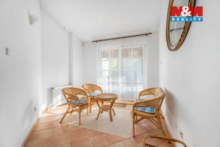 Prodej rodinného domu, Frýdštejn - Sestroňovice, 387 m2