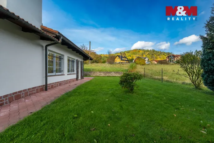 Prodej rodinného domu, Frýdštejn - Sestroňovice, 387 m2