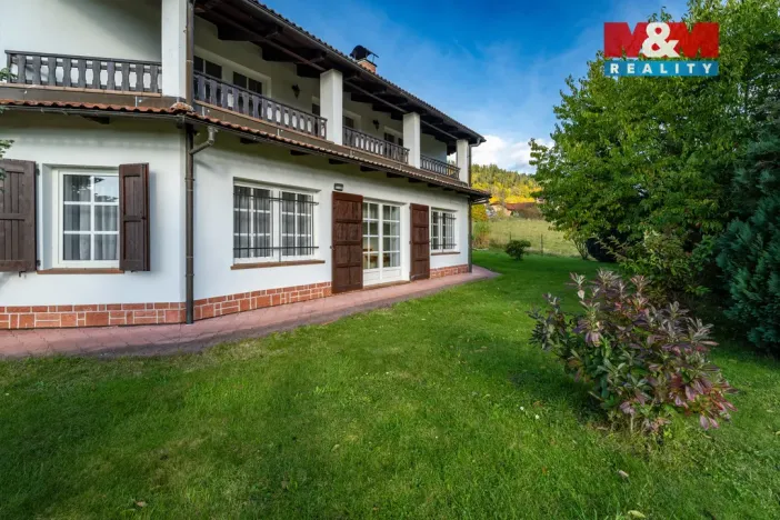 Prodej rodinného domu, Frýdštejn - Sestroňovice, 387 m2