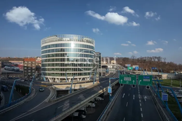 Pronájem kanceláře, Praha - Smíchov, Plzeňská, 250 m2