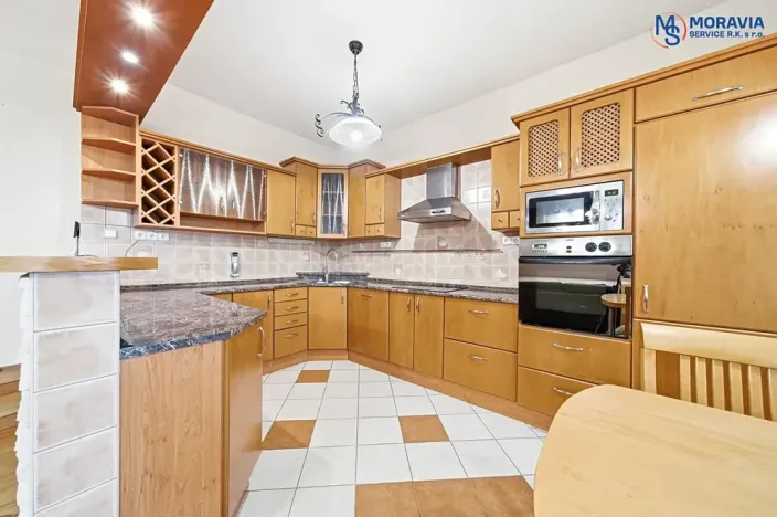 Pronájem rodinného domu, Olomouc, K hájence, 270 m2