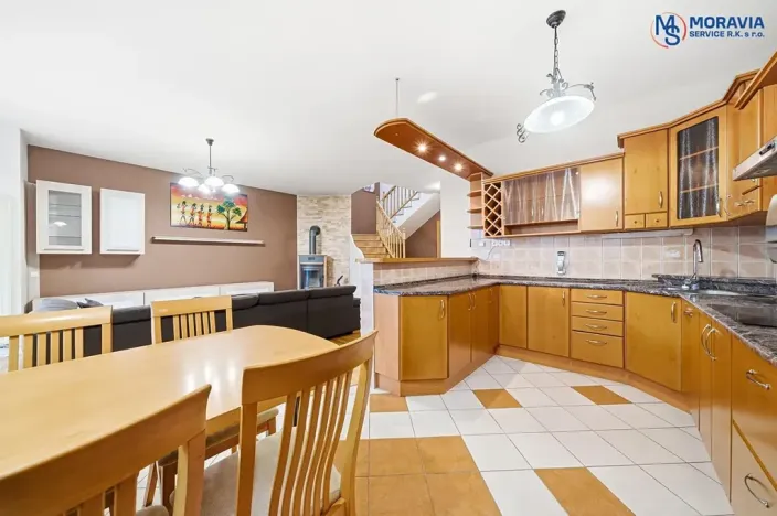 Pronájem rodinného domu, Olomouc, K hájence, 270 m2