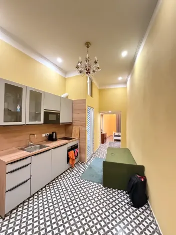 Pronájem bytu 2+kk, Praha - Malá Strana, Letenská, 45 m2