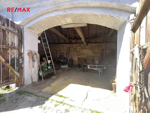 Prodej rodinného domu, Chrást, 280 m2