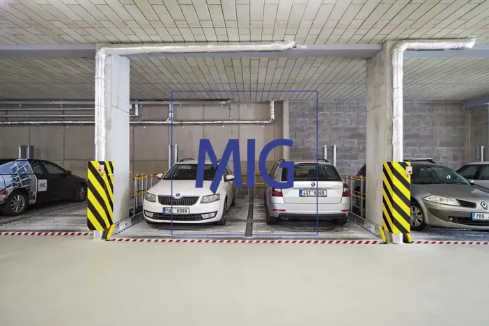 Pronájem garážového stání, Brno, Cejl, 13 m2