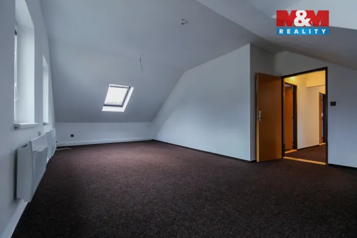 Pronájem kanceláře, Jeseník, nám. Svobody, 120 m2