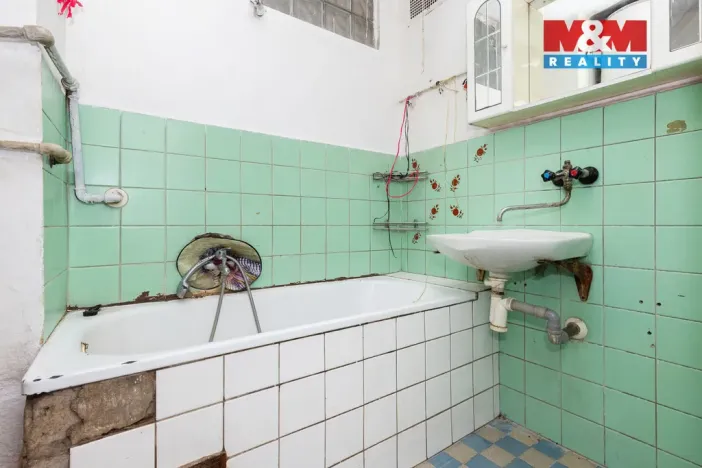 Prodej bytu 3+1, Vršce, 70 m2