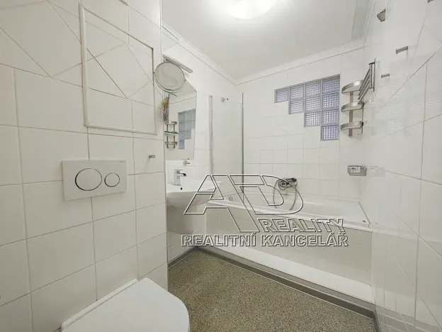 Prodej bytu 3+1, České Budějovice, Nádražní, 80 m2