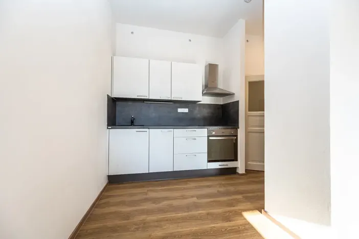 Pronájem bytu 1+kk, Praha - Nové Město, Lípová, 48 m2