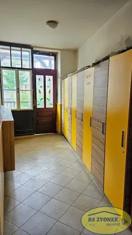 Prodej výrobních prostor, Kroměříž, 398 m2