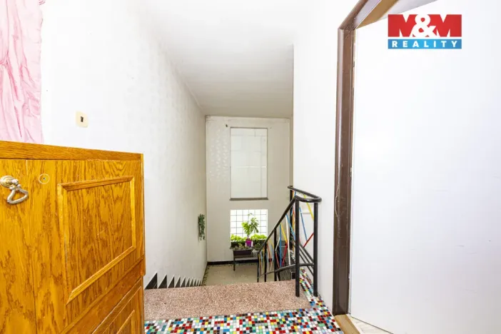 Prodej bytu 3+1, Chvaletice, Husova, 76 m2