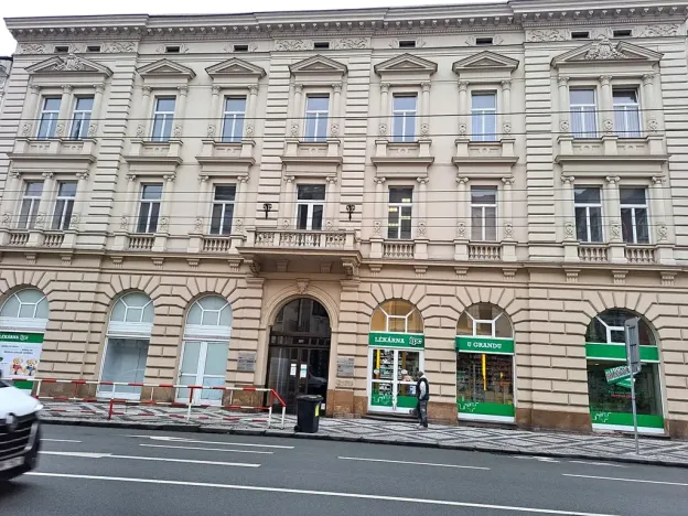 Pronájem kanceláře, Hradec Králové, Československé armády, 19 m2