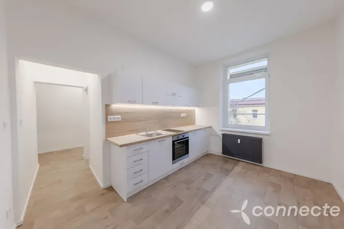 Prodej bytu 2+kk, Přerov, Husova, 43 m2