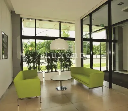 Pronájem kanceláře, Praha, Českomoravská, 708 m2