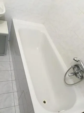 Pronájem bytu 1+kk, Praha - Břevnov, Šlikova, 29 m2