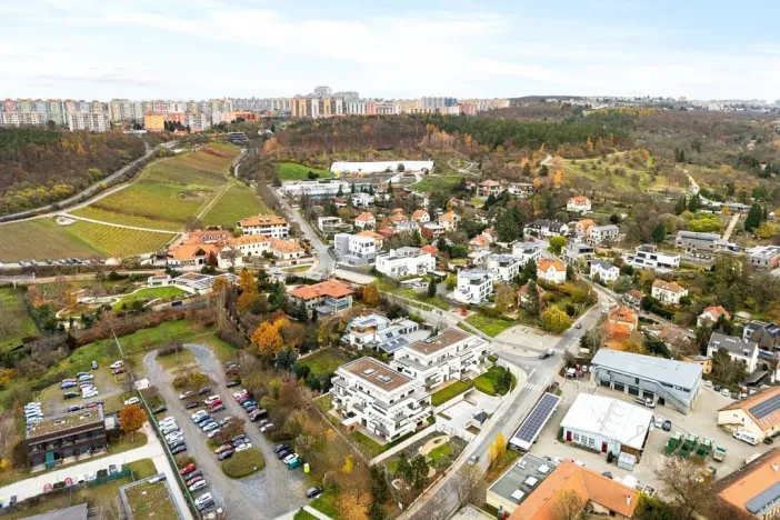 Pronájem bytu 2+kk, Praha - Troja, Pod Hrachovkou, 49 m2