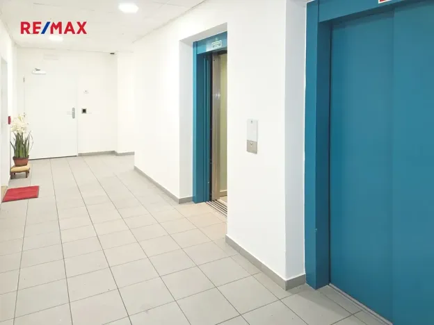 Pronájem bytu 1+kk, Praha - Stodůlky, Petržílkova, 42 m2