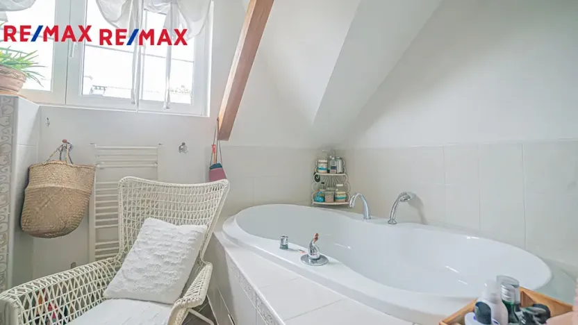 Prodej rodinného domu, Skorkov, 227 m2