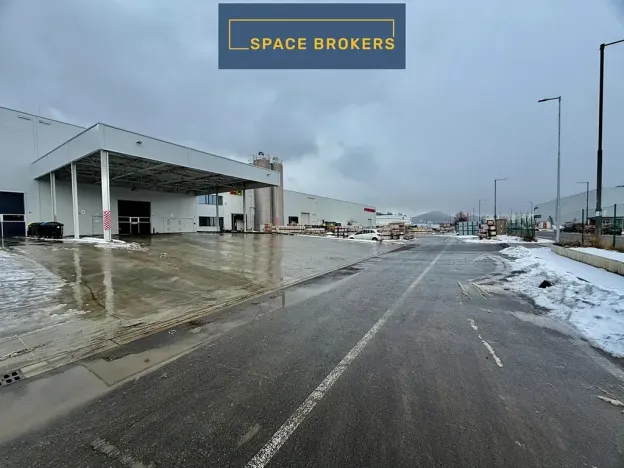 Pronájem skladu, Kadaň, 4000 m2