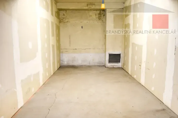 Prodej garáže, Praha - Vysočany, Bassova, 15 m2