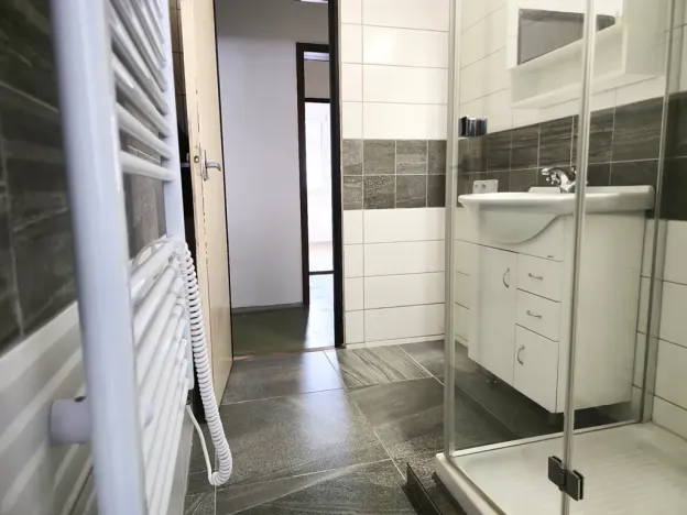 Prodej bytu 3+1, Praha - Kobylisy, Rajmonova, 70 m2