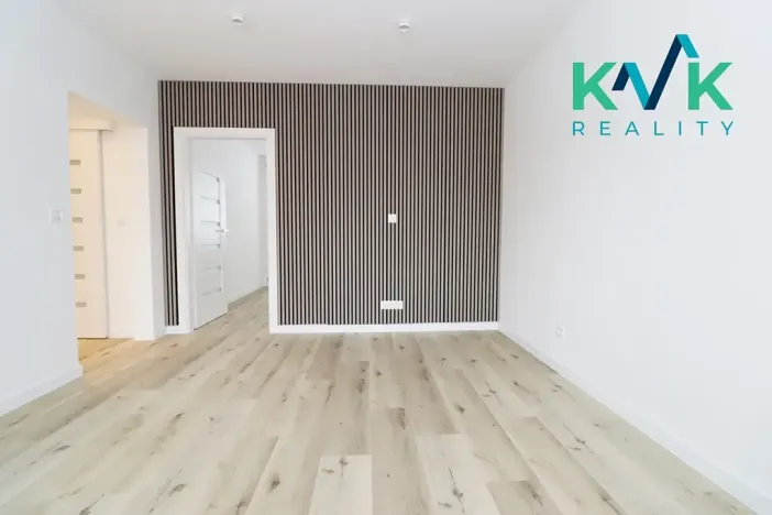 Pronájem bytu 3+1, Karlovy Vary, Hlávkova, 67 m2