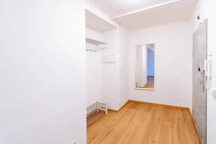 Pronájem bytu 2+kk, Praha - Vršovice, 28. pluku, 63 m2