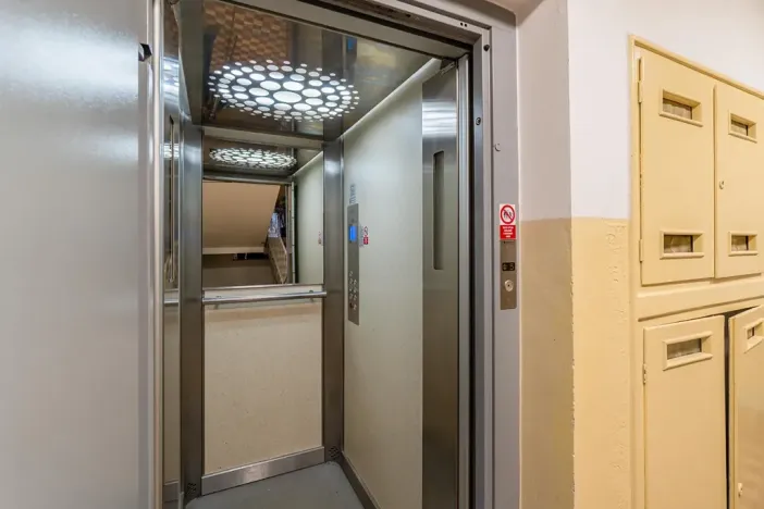 Pronájem bytu 2+kk, Praha - Vršovice, 28. pluku, 63 m2