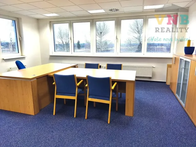 Pronájem kanceláře, Uničov, Litovelská, 1500 m2