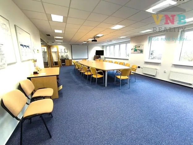 Pronájem kanceláře, Uničov, Litovelská, 1500 m2