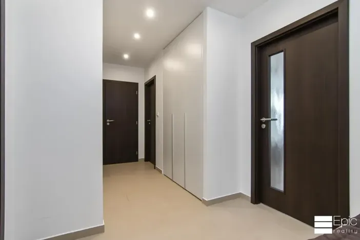 Pronájem bytu 3+kk, Neratovice, nám. Republiky, 78 m2