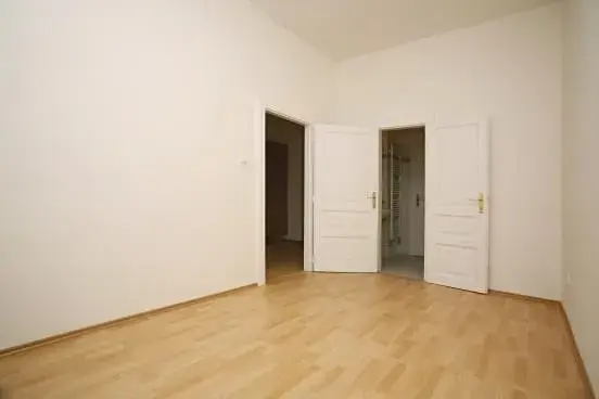 Pronájem bytu 2+kk, Praha - Vršovice, Žitomírská, 33 m2