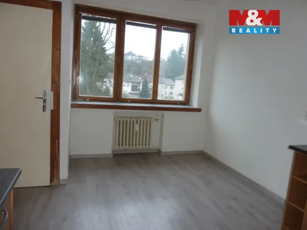 Pronájem bytu 1+1, Hronov, Husova, 64 m2