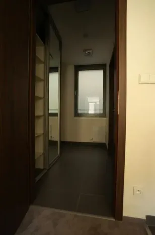 Pronájem bytu 1+kk, Praha - Košíře, Hlaváčkova, 32 m2