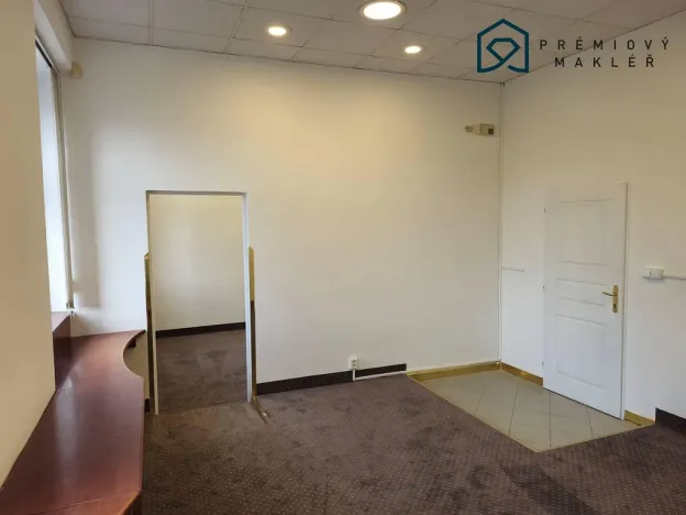Pronájem kanceláře, Litvínov - Horní Litvínov, Masarykovo nám., 33 m2
