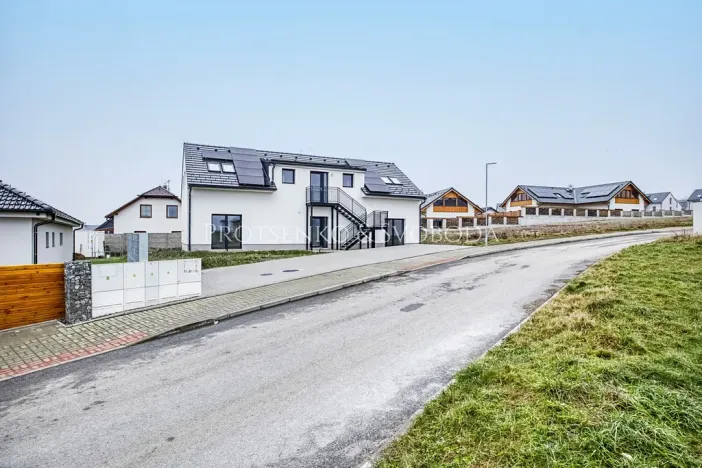 Prodej činžovního domu, Frymburk, 218 m2