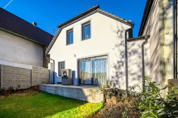 Prodej rodinného domu, Kamenice nad Lipou, nám. Husovo, 210 m2