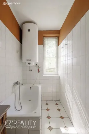 Prodej vily, Praha - Lipence, Na Bambouzku, 300 m2