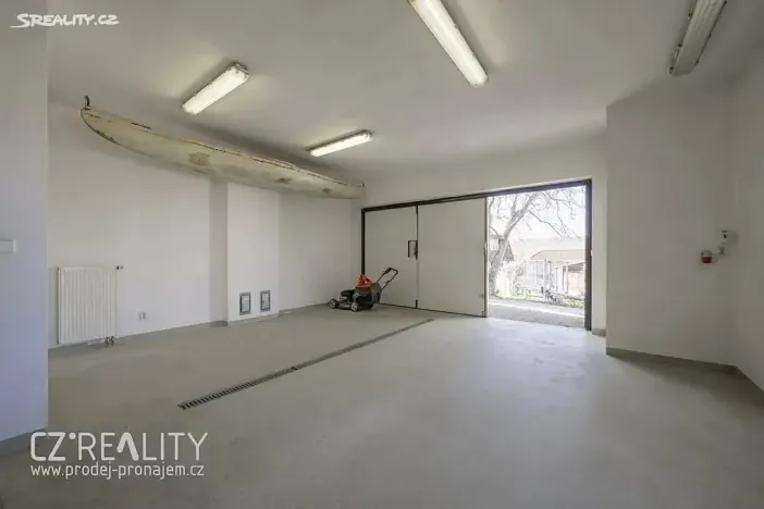 Prodej vily, Praha - Lipence, Na Bambouzku, 300 m2