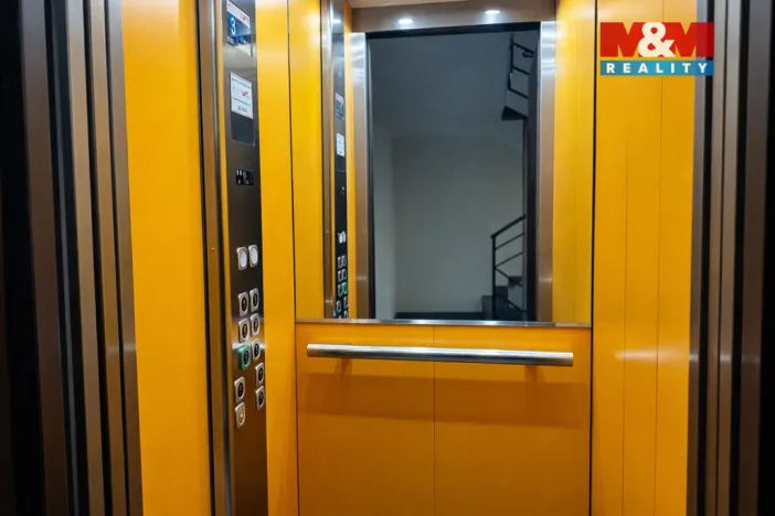 Prodej bytu 3+kk, Praha - Vršovice, Vršovická, 87 m2