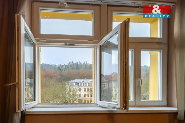 Pronájem bytu 2+kk, Karlovy Vary, Moskevská, 49 m2