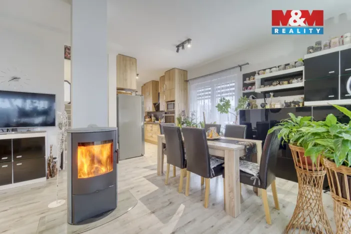 Prodej rodinného domu, Králův Dvůr - Křižatky, Na Vinohradech, 94 m2