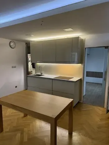Pronájem bytu 3+kk, Praha - Žižkov, Žerotínova, 60 m2