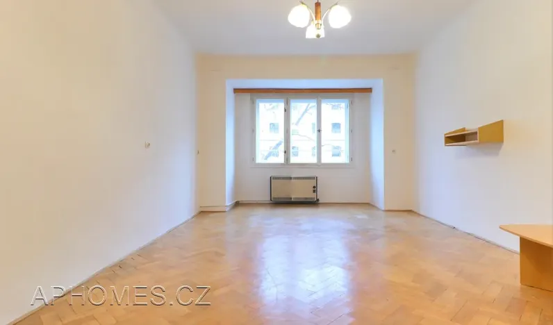Pronájem bytu 2+kk, Praha - Karlín, Šaldova, 50 m2